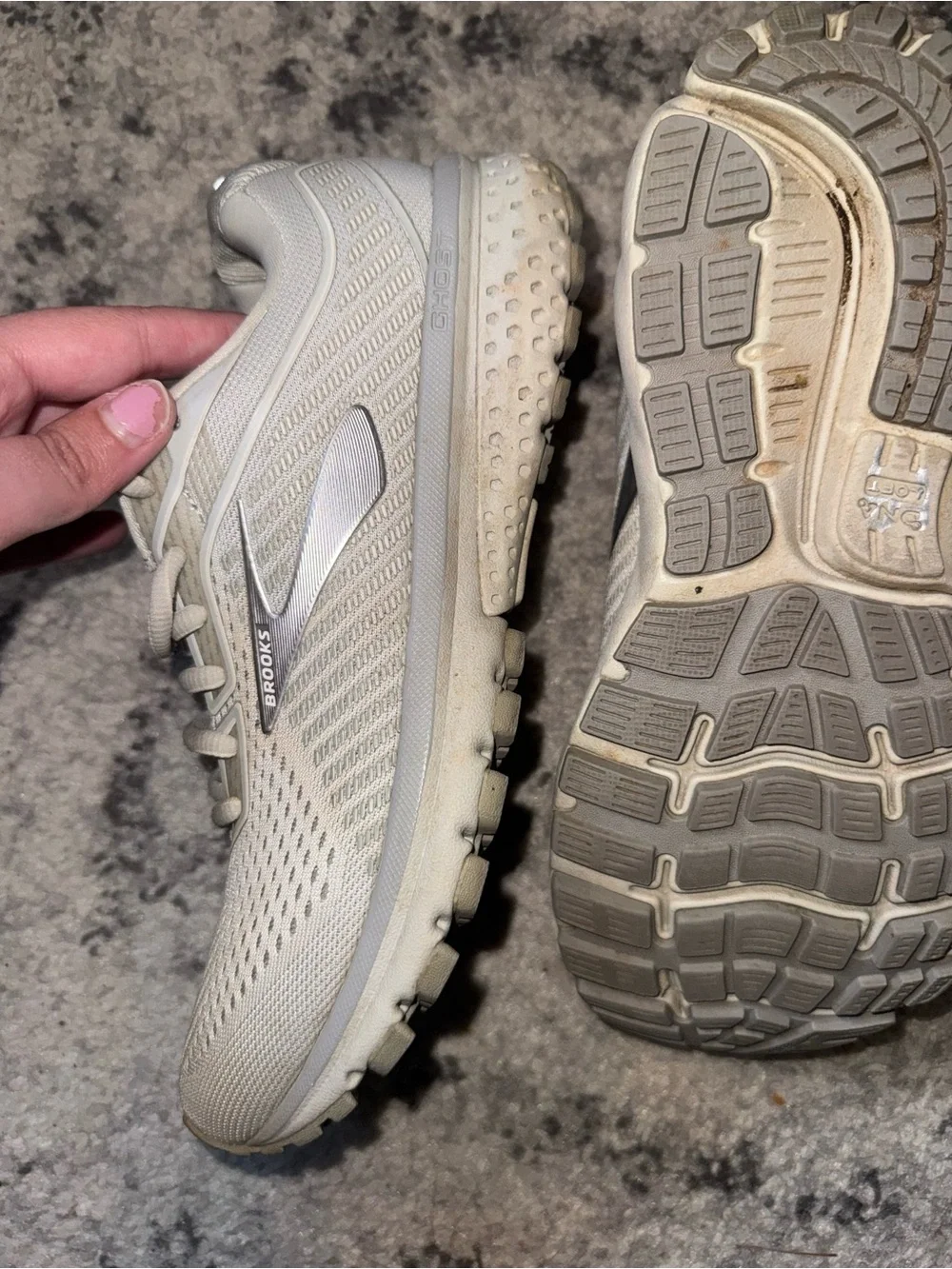 Brooks Ghost 12 Running Shoes